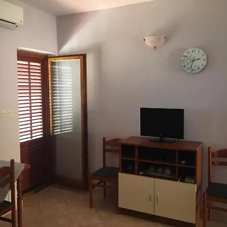 Apartment Kerum Sveta Nedelja (Hvar)